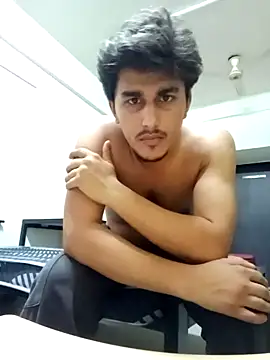 Snapshot of HarryChoudhary21 chatting on 05/08/26, 07:06 HarryChoudhary21 online show from 05/08/26, 07:06