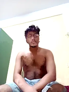 Snapshot of HarryChoudhary21 chatting on 05/10/26, 06:43 HarryChoudhary21 online show from 05/10/26, 06:43