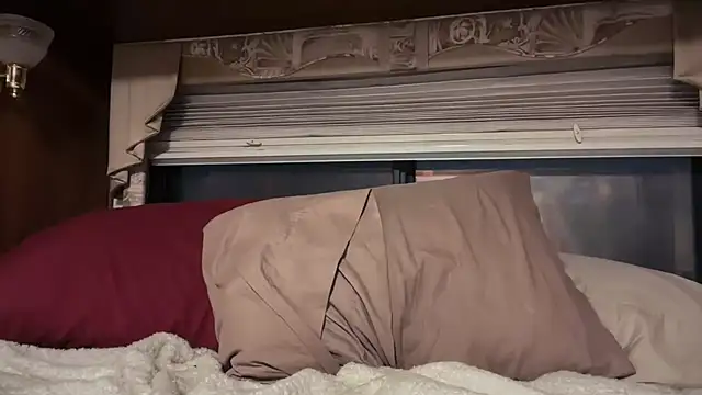 DERTYLAY online show from 02/18/26, 05:53