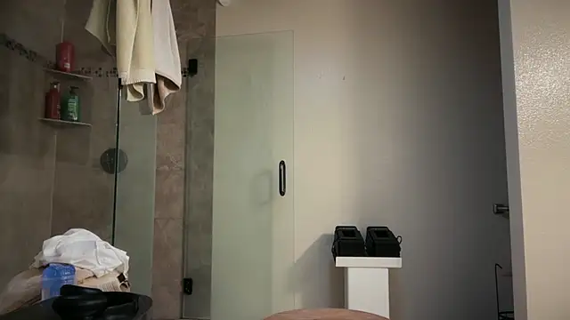 DERTYLAY online show from 11/06/25, 11:42