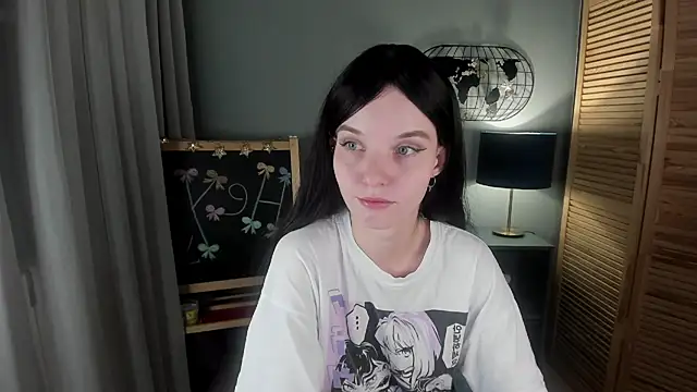 Snapshot of Madelaineses chatting on 11/19/25, 08:47 Madelaineses online show from 11/19/25, 08:47