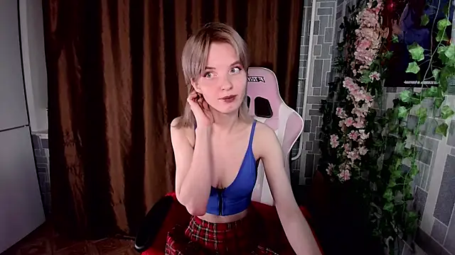 Snapshot of Madelaineses chatting on 05/07/26, 08:01 Madelaineses online show from 05/07/26, 08:01