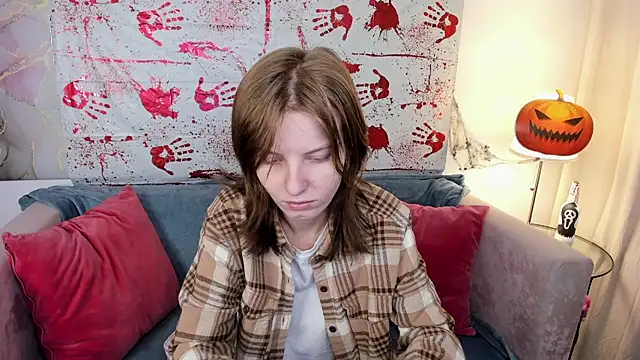 Snapshot of Madelaineses chatting on 10/29/25, 08:46 Madelaineses online show from 10/29/25, 08:46