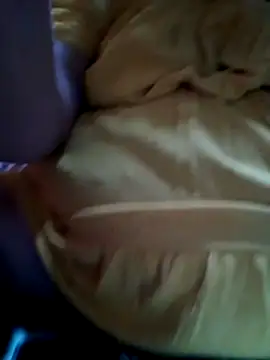 Snapshot of Huge_mama69 chatting on 10/25/25, 08:46 Huge mama69 online show from 10/25/25, 08:46