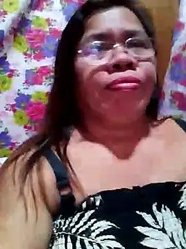 Snapshot of Huge_mama69 chatting on 10/07/25, 03:46 Huge mama69 online show from 10/07/25, 03:46