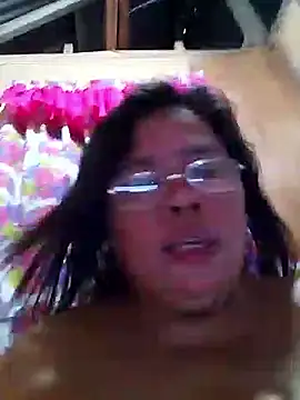 Snapshot of Huge_mama69 chatting on 10/24/25, 03:38 Huge mama69 online show from 10/24/25, 03:38