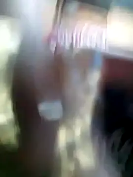 Snapshot of Huge_mama69 chatting on 09/28/25, 05:09 Huge mama69 online show from 09/28/25, 05:09