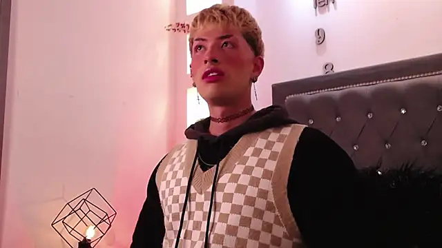 OzorioDany online show from 09/19/25, 03:21