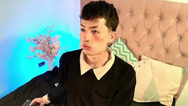 OzorioDany online show from 12/20/25, 04:04