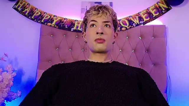 OzorioDany online show from 10/18/25, 04:25