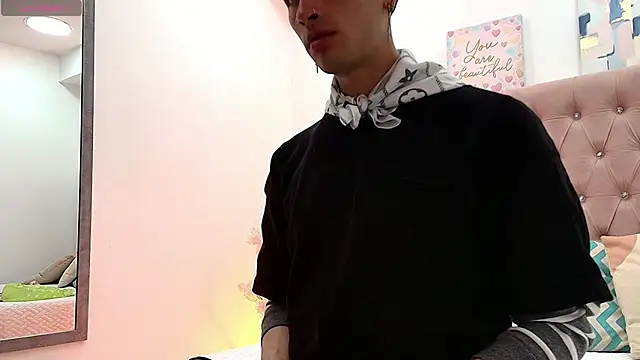 OzorioDany online show from 12/02/25, 03:19