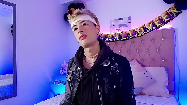 OzorioDany online show from 10/17/25, 03:54