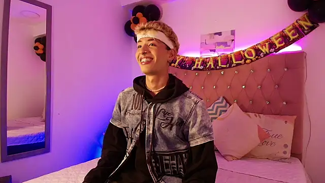 OzorioDany online show from 10/15/25, 03:38