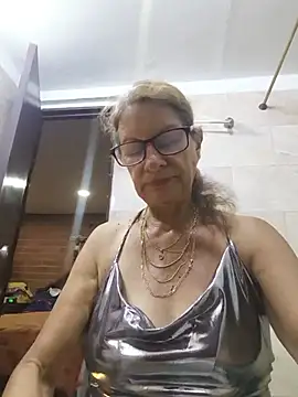 Snapshot of MaryeLunna chatting on 07/06/26, 12:28 MaryeLunna online show from 07/06/26, 12:28