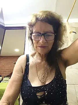 Snapshot of MaryeLunna chatting on 11/20/25, 11:33 MaryeLunna online show from 11/20/25, 11:33