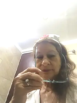 Snapshot of MaryeLunna chatting on 11/04/25, 11:03 MaryeLunna online show from 11/04/25, 11:03