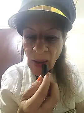 MaryeLunna online show from 03/17/26, 11:13