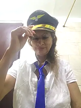 MaryeLunna online show from 02/02/26, 01:04