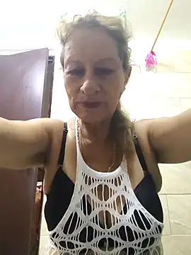 MaryeLunna online show from 10/08/25, 12:01