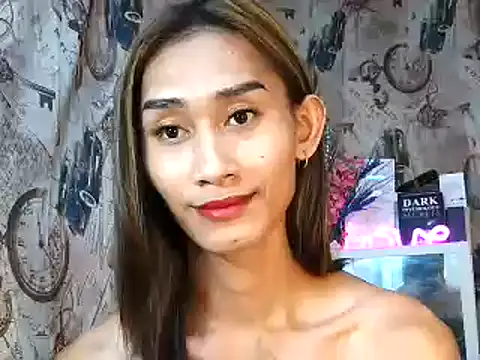 Snapshot of youarea_dreamer chatting on 10/27/25, 03:13 youarea dreamer online show from 10/27/25, 03:13