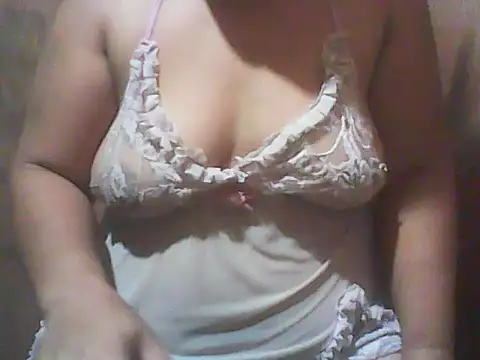 Snapshot of Azrielxx05 chatting on 10/12/25, 03:35 Azrielxx05 online show from 10/12/25, 03:35