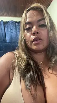 Snapshot of EmilyDuran_ chatting on 05/26/26, 02:31 EmilyDuran online show from 05/26/26, 02:31