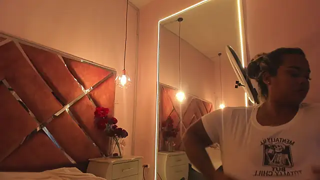 EmilyDuran  online show from 04/15/26, 10:32