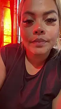 Snapshot of EmilyDuran_ chatting on 05/22/26, 12:14 EmilyDuran online show from 05/22/26, 12:14