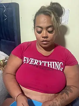 Snapshot of EmilyDuran_ chatting on 06/26/26, 10:04 EmilyDuran online show from 06/26/26, 10:04