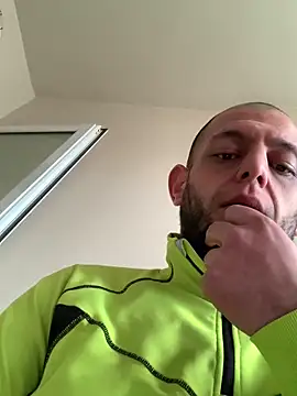 Snapshot of milenski74 chatting on 02/25/26, 02:39 milenski74 online show from 02/25/26, 02:39