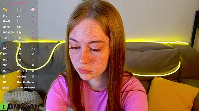 Snapshot of Roxy_Sunnny chatting on 11/03/25, 09:35 Roxy Sunnny online show from 11/03/25, 09:35