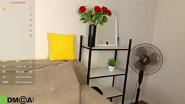 Snapshot of Roxy_Sunnny chatting on 10/21/25, 09:30 Roxy Sunnny online show from 10/21/25, 09:30