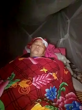 Snapshot of VangLe73 chatting on 11/09/25, 10:25 VangLe73 online show from 11/09/25, 10:25