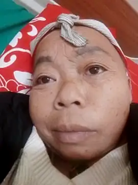 Snapshot of VangLe73 chatting on 12/18/25, 01:26 VangLe73 online show from 12/18/25, 01:26