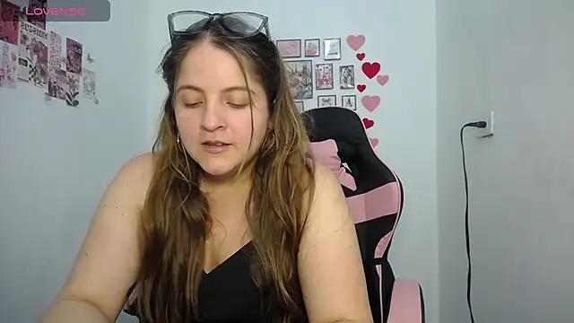 Pregnant Kloe online show from 05/14/26, 10:29