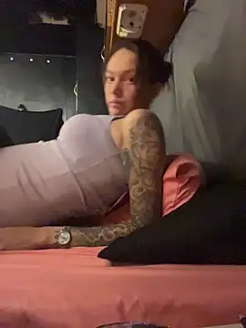 bratlipss online show from 04/18/26, 07:54