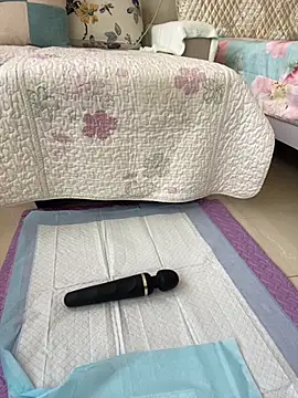 Alicia066 online show from 09/16/25, 04:24