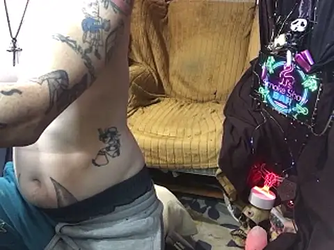 imglorious1010 online show from 02/10/26, 04:33