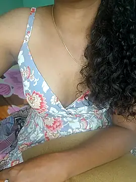 Snapshot of Tamilpallavi chatting on 09/29/25, 04:45 Tamilpallavi online show from 09/29/25, 04:45