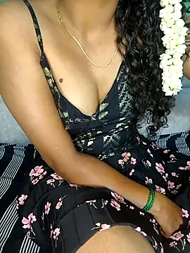 Tamilpallavi online show from 11/06/25, 02:54