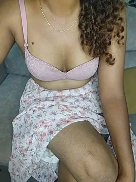 Snapshot of Tamilpallavi chatting on 06/21/26, 01:11 Tamilpallavi online show from 06/21/26, 01:11