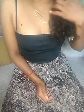 Tamilpallavi online show from 10/27/25, 09:38