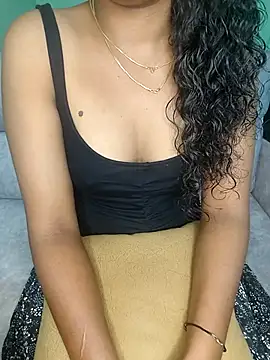 Snapshot of Tamilpallavi chatting on 10/11/25, 01:28 Tamilpallavi online show from 10/11/25, 01:28