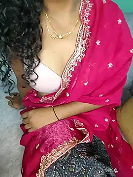 Snapshot of Tamilpallavi chatting on 10/11/25, 01:45 Tamilpallavi online show from 10/11/25, 01:45