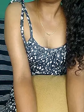 Snapshot of Tamilpallavi chatting on 09/17/25, 04:20 Tamilpallavi online show from 09/17/25, 04:20