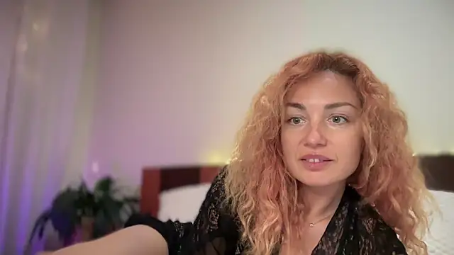 Reddgiirl online show from 05/20/26, 07:55