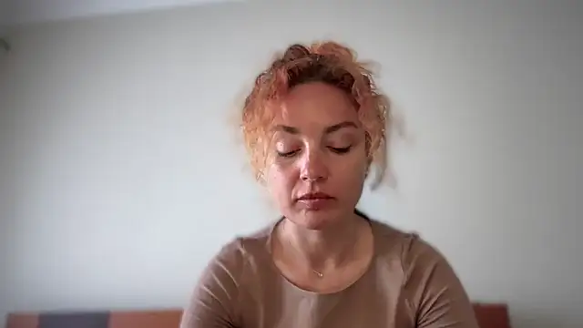 Reddgiirl online show from 04/20/26, 08:06