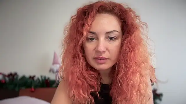 Reddgiirl online show from 12/19/25, 09:44