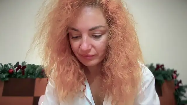 Reddgiirl online show from 11/30/25, 12:11