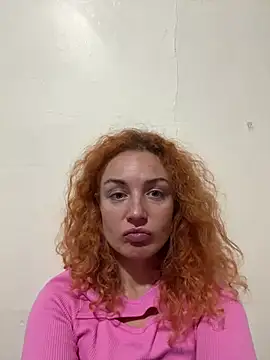 Snapshot of Reddgiirl chatting on 02/06/26, 10:39 Reddgiirl online show from 02/06/26, 10:39